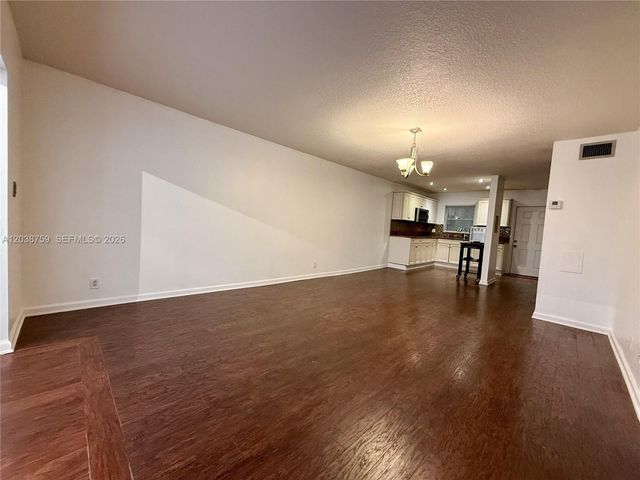 3048 E Sunrise Lakes Drive 217, Sunrise, FL 33322