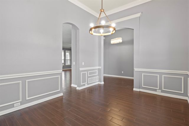 1003 Hunters Creek Drive, Carrollton, TX 75007