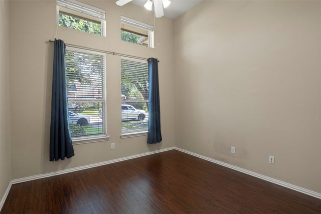 1003 Hunters Creek Drive, Carrollton, TX 75007