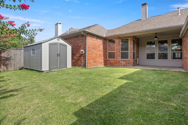 1003 Hunters Creek Drive, Carrollton, TX 75007
