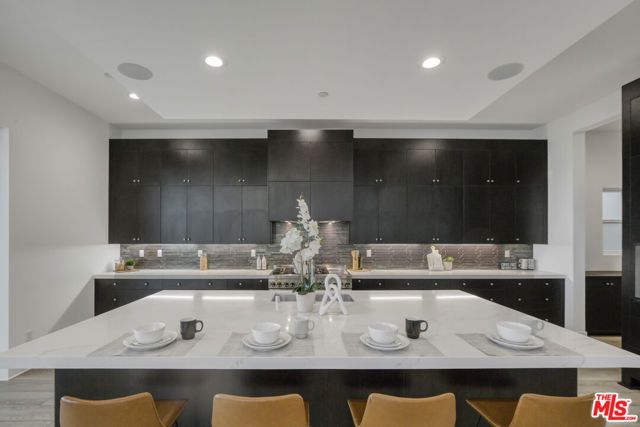 20248 W Willoughby Lane, Porter Ranch (los Angeles), CA 91326