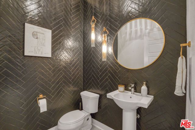 20248 W Willoughby Lane, Porter Ranch (los Angeles), CA 91326