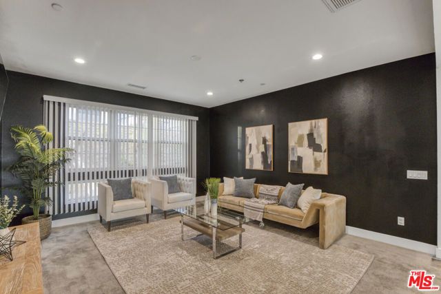 20248 W Willoughby Lane, Porter Ranch (los Angeles), CA 91326