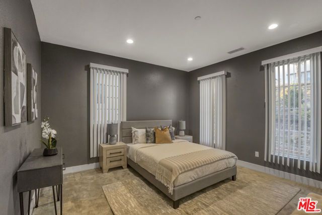 20248 W Willoughby Lane, Porter Ranch (los Angeles), CA 91326