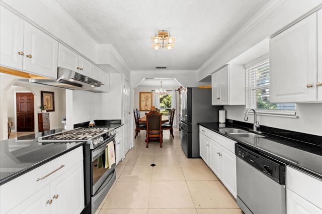 10807 Chimney Rock Road, Houston, TX 77096