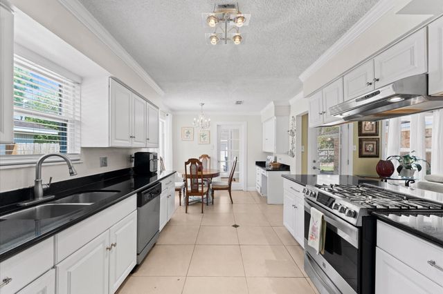 10807 Chimney Rock Road, Houston, TX 77096