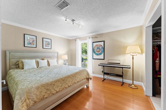 10807 Chimney Rock Road, Houston, TX 77096