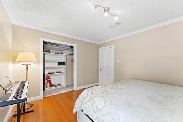 10807 Chimney Rock Road, Houston, TX 77096