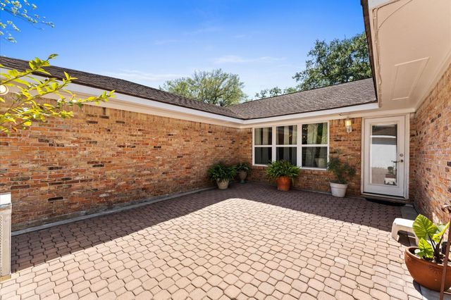 10807 Chimney Rock Road, Houston, TX 77096