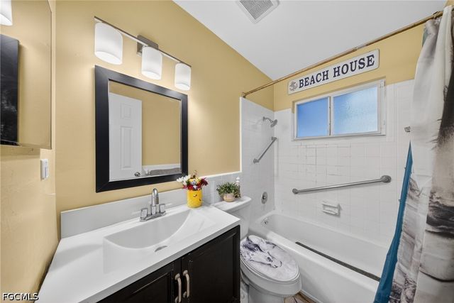 208 Redcliff AVE, Lehigh Acres, FL 33936