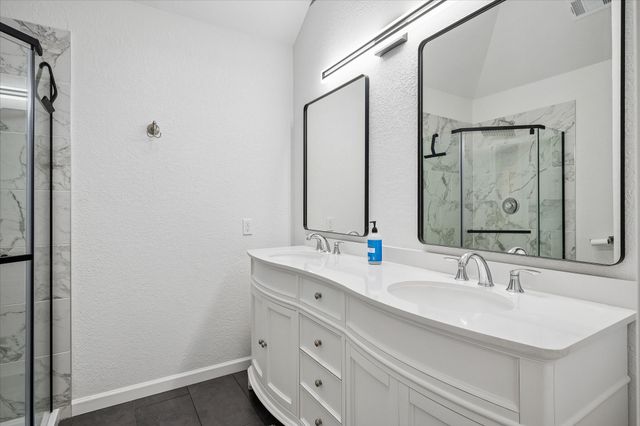 1476 Hampton Road, Grapevine, TX 76051