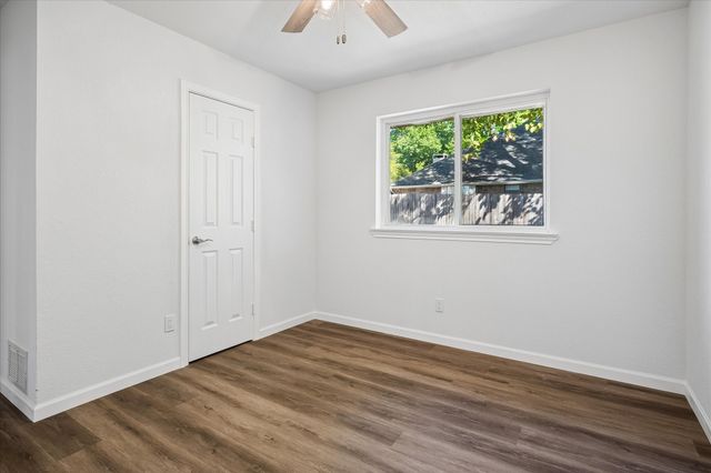 1476 Hampton Road, Grapevine, TX 76051