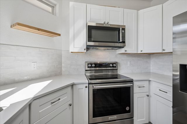 1476 Hampton Road, Grapevine, TX 76051