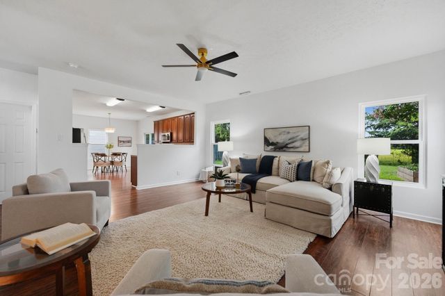12821 Silvaire Farm Road, Charlotte, NC 28278