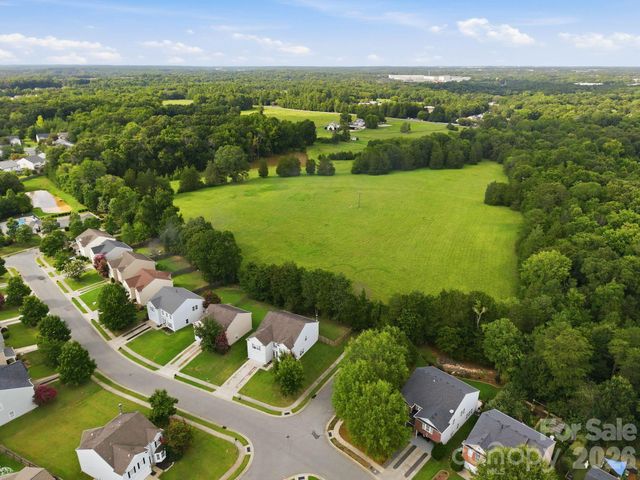 12821 Silvaire Farm Road, Charlotte, NC 28278