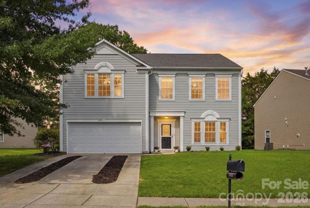 12821 Silvaire Farm Road, Charlotte, NC 28278