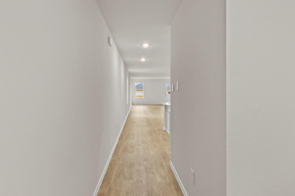 196 Surrey Oaks, Maxwell, TX 78656