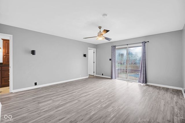 3805 Lakeside Drive, Columbus, IN 47203