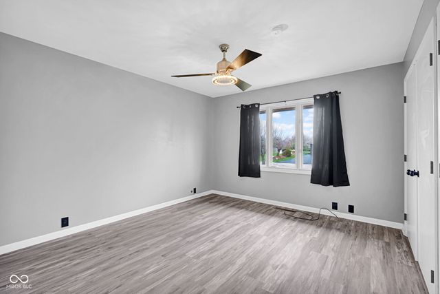 3805 Lakeside Drive, Columbus, IN 47203