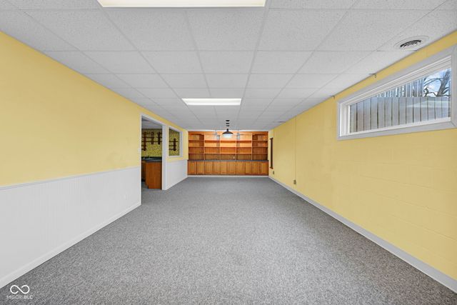 3805 Lakeside Drive, Columbus, IN 47203