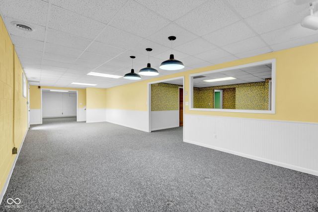 3805 Lakeside Drive, Columbus, IN 47203