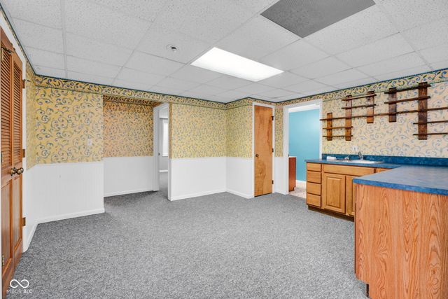 3805 Lakeside Drive, Columbus, IN 47203