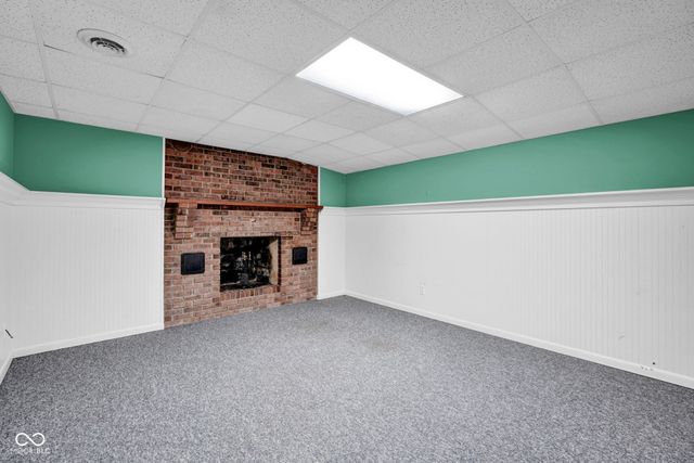 3805 Lakeside Drive, Columbus, IN 47203