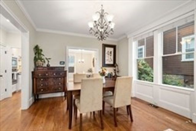 221 Freeman St 221, Brookline, MA 02446