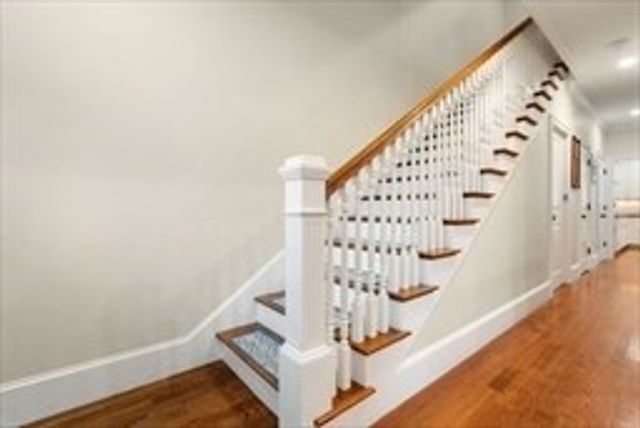 221 Freeman St 221, Brookline, MA 02446