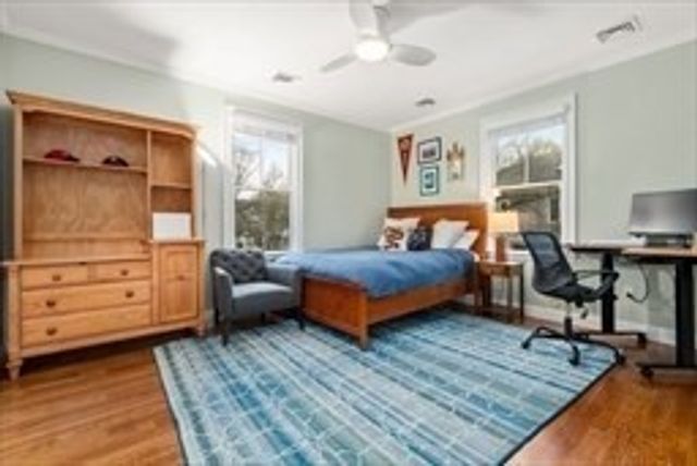 221 Freeman St 221, Brookline, MA 02446