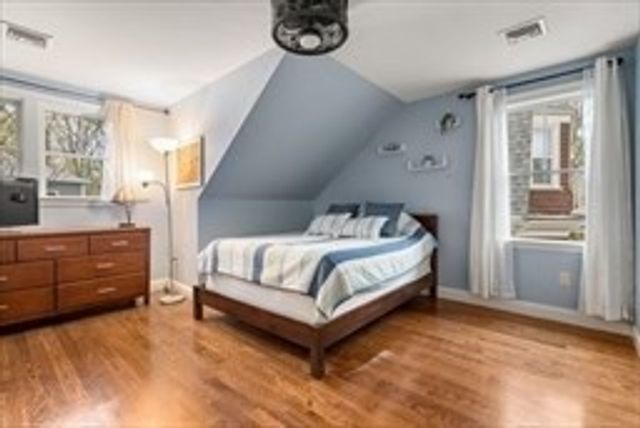 221 Freeman St 221, Brookline, MA 02446