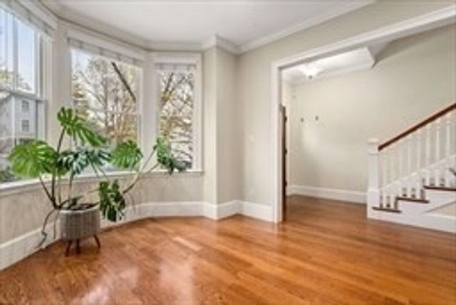 221 Freeman St 221, Brookline, MA 02446