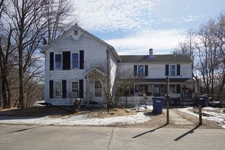 11 Allen St, Palmer, MA 01069