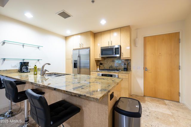 7131 E RANCHO VISTA Drive 3004, Scottsdale, AZ 85251