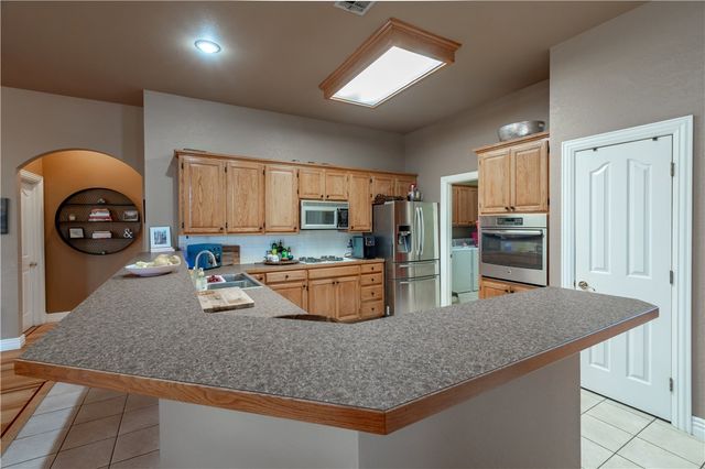 1559 Williams Way, Fayetteville, AR 72703