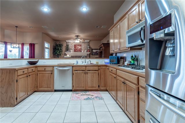 1559 Williams Way, Fayetteville, AR 72703