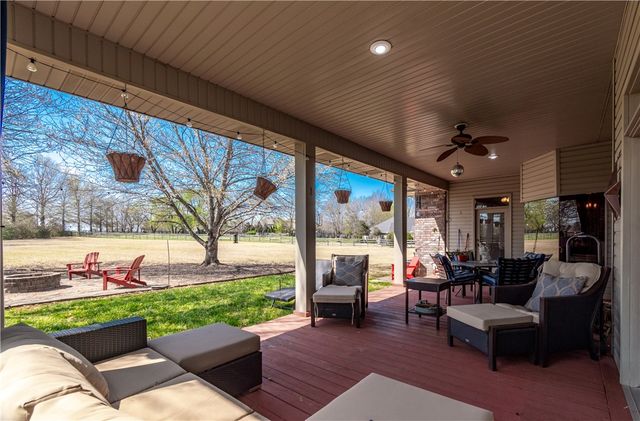 1559 Williams Way, Fayetteville, AR 72703