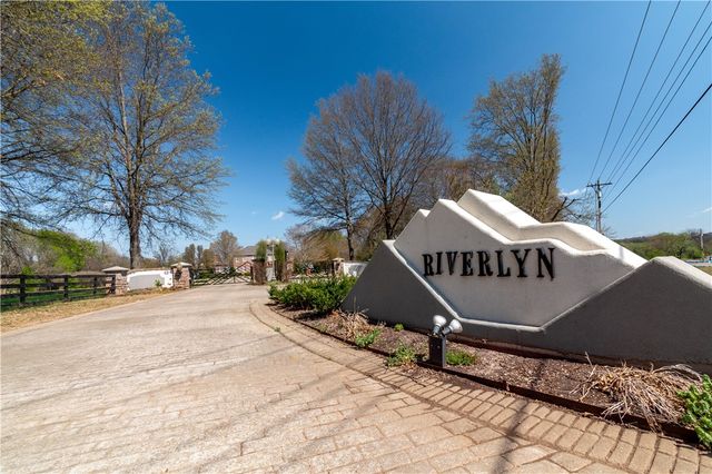 1559 Williams Way, Fayetteville, AR 72703