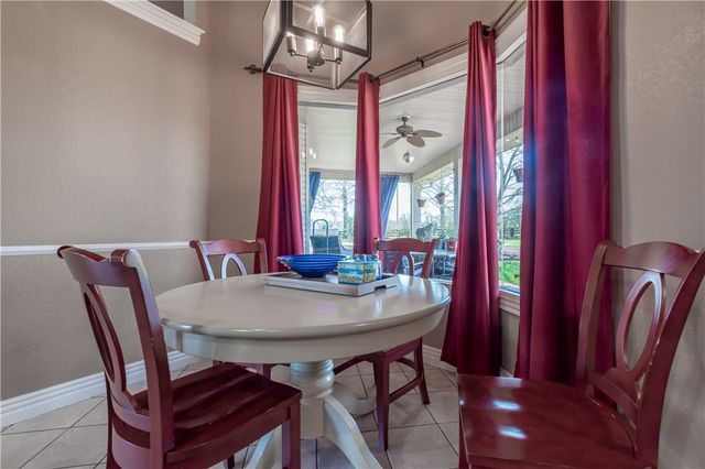 1559 Williams Way, Fayetteville, AR 72703