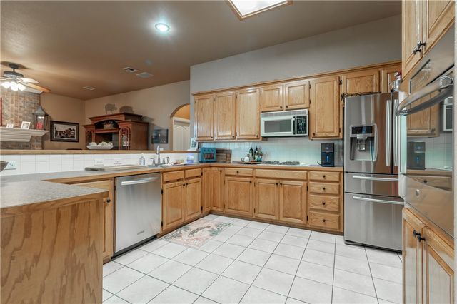 1559 Williams Way, Fayetteville, AR 72703