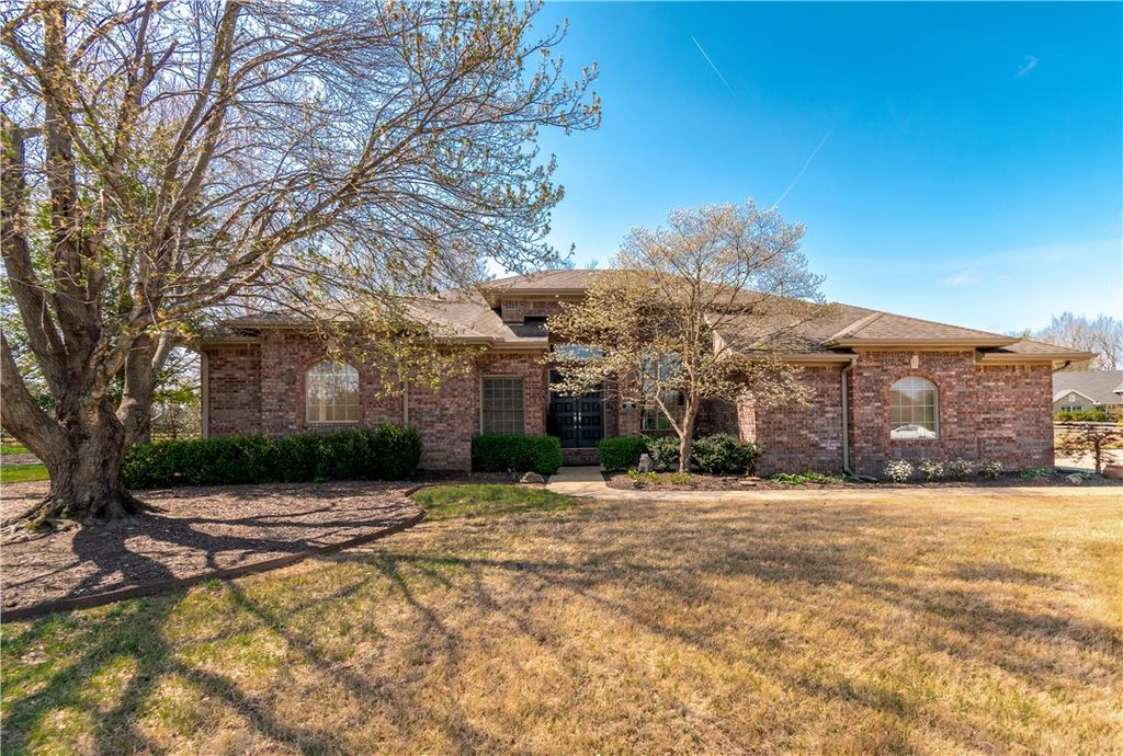 1559 Williams Way, Fayetteville, AR 72703