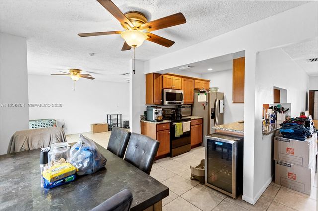 7690 SW 7th Ct, North Lauderdale, FL 33068