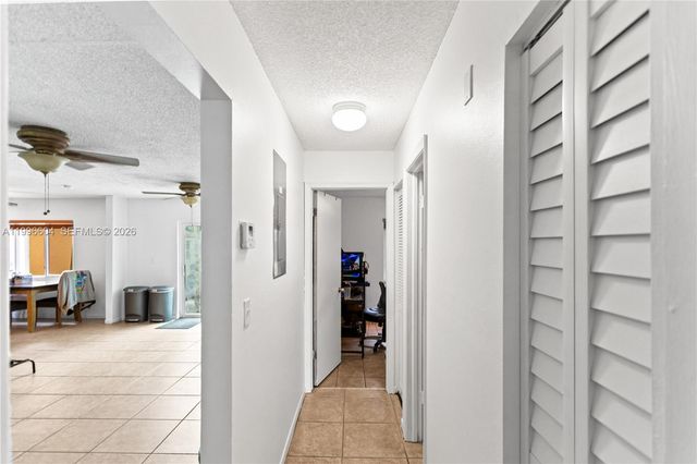 7690 SW 7th Ct, North Lauderdale, FL 33068