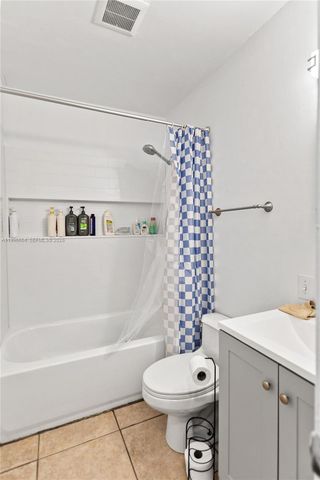 7690 SW 7th Ct, North Lauderdale, FL 33068