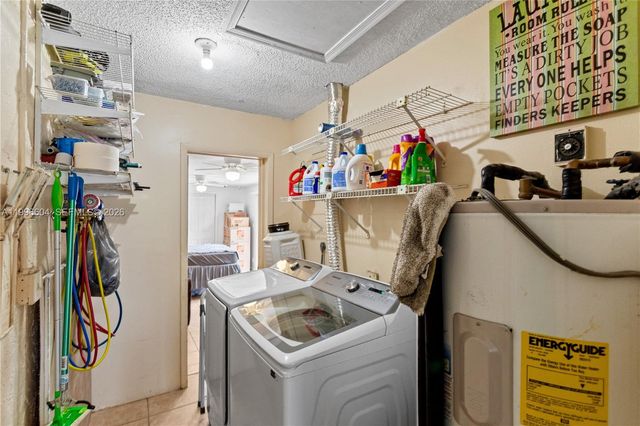 7690 SW 7th Ct, North Lauderdale, FL 33068