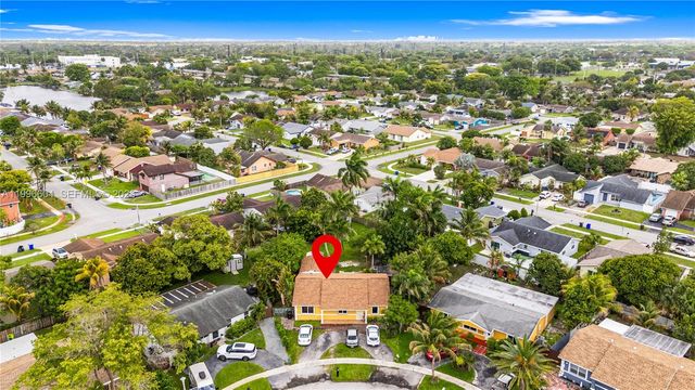 7690 SW 7th Ct, North Lauderdale, FL 33068