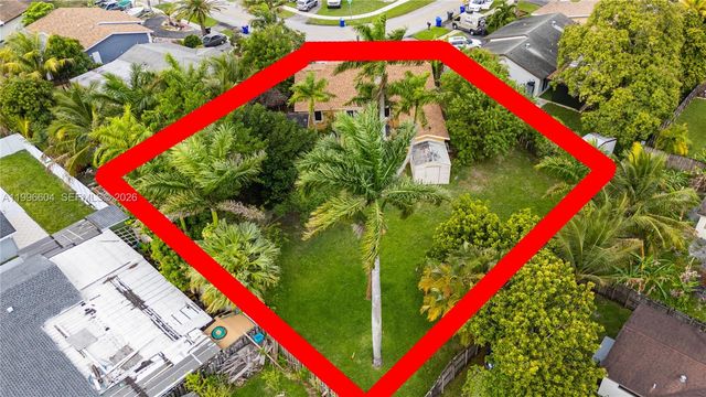 7690 SW 7th Ct, North Lauderdale, FL 33068