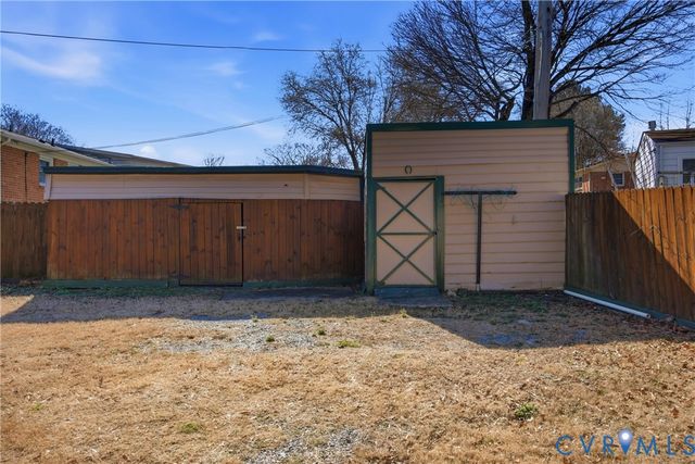 9812 Luscombe Ln, Henrico, VA 23228