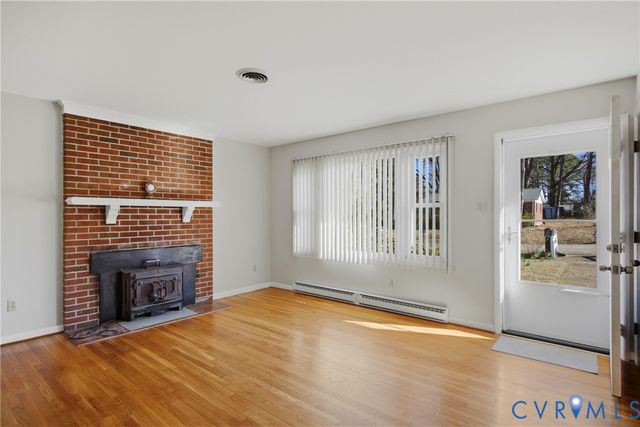 9812 Luscombe Ln, Henrico, VA 23228