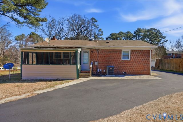 9812 Luscombe Ln, Henrico, VA 23228